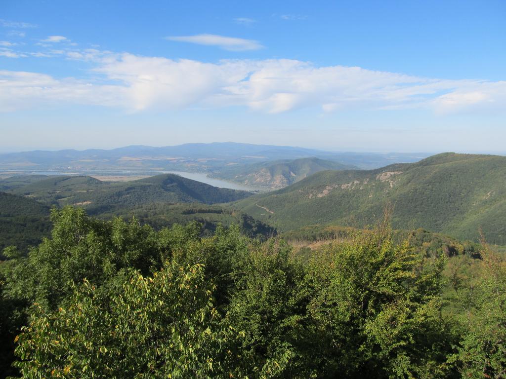 Dobogoko Jurtaszallas Buitenkant foto
